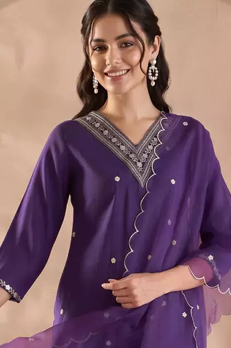 women ethnic motifs embroidered regular thread work kurta with trousers & with dupatta