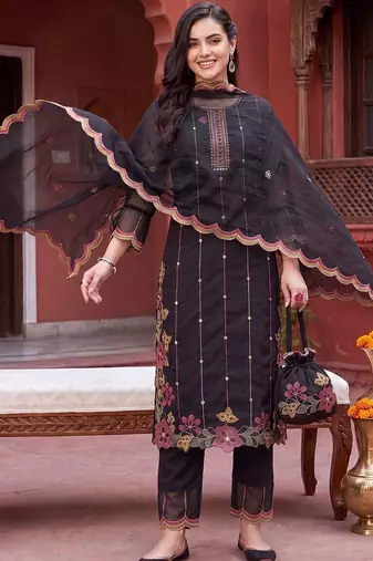 women floral embroidered regular thread work kurta with trousers & with dupatta