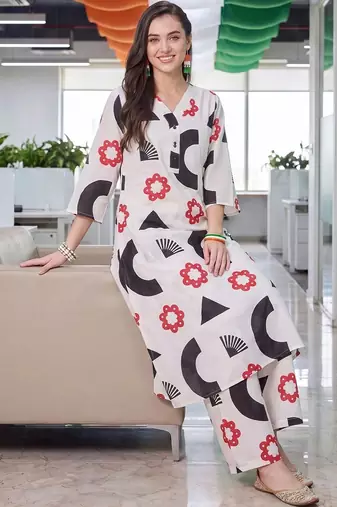 women printed regular cotton kurta with palazzos