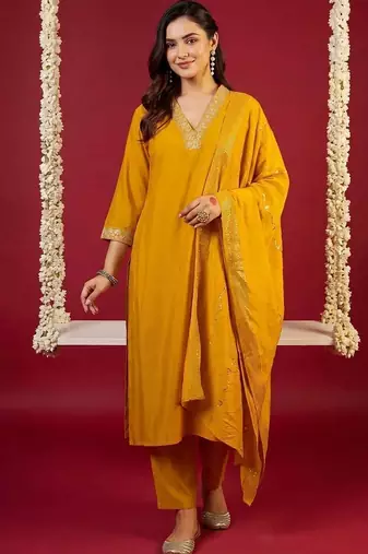women regular gotta patti kurta with trousers & with dupatta