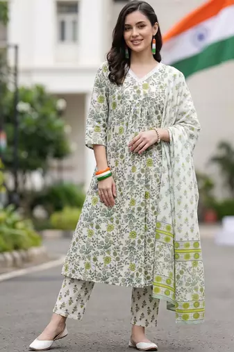 women floral printed empire cotton kurta with trousers & with dupatta