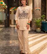 women printed regular kurti with trousers
