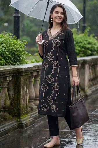 women floral embroidered regular thread work kurta with trousers