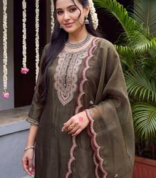 women ethnic motifs regular thread work liva kurta with trousers & with dupatta