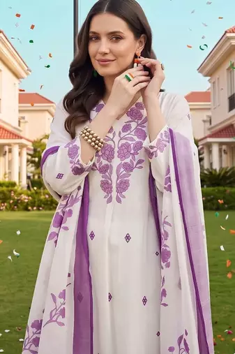 women floral embroidered regular thread work kurta with trousers & with dupatta