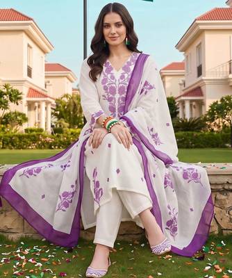 women floral embroidered regular thread work kurta with trousers & with dupatta 5