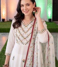 women ethnic motifs embroidered regular thread work cotton kurta with trousers & with dupatta