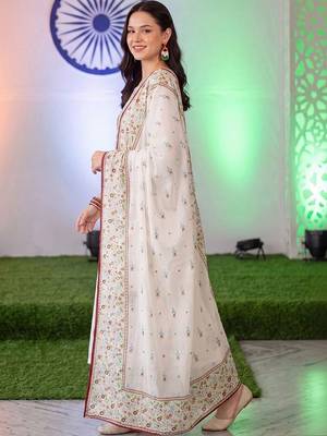 women ethnic motifs embroidered regular thread work cotton kurta with trousers & with dupatta 4