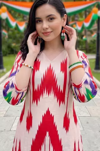 women printed regular cotton kurta with trousers