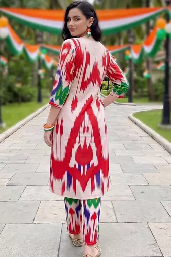 women printed regular cotton kurta with trousers