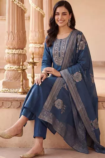 women ethnic motifs embroidered regular thread work kurta with trousers & with dupatta