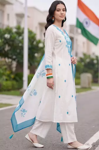 women floral embroidered regular thread work kurta with trousers & with dupatta
