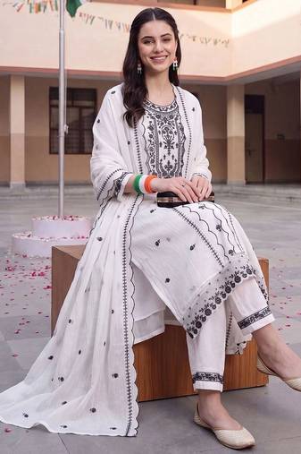 women ethnic motifs embroidered regular thread work cotton kurta with trousers & with dupatta