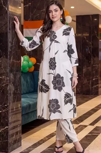 women floral printed regular kurta with trousers