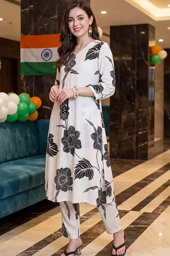 women floral printed regular kurta with trousers