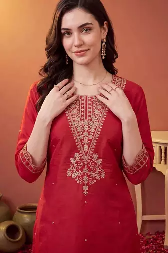women ethnic motifs embroidered regular thread work kurta with trousers & with dupatta