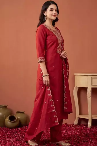 women ethnic motifs embroidered regular thread work kurta with trousers & with dupatta