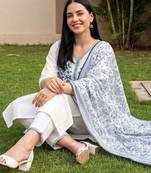 women floral embroidered regular thread work cotton kurta with trousers & with dupatta