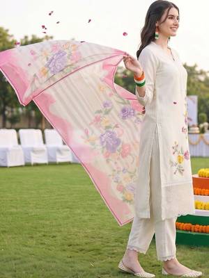 women floral embroidered regular thread work kurta with trousers & with dupatta 2