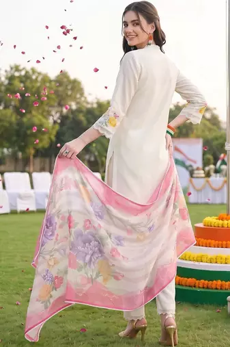 women floral embroidered regular thread work kurta with trousers & with dupatta