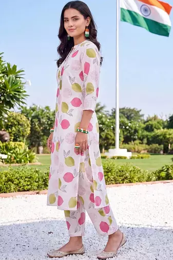 women printed regular cotton kurta with palazzos