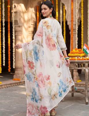 women ethnic motifs embroidered regular thread work kurta with trousers & with dupatta 4
