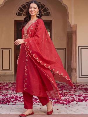 women ethnic motifs embroidered regular thread work kurta 1