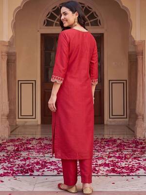 women ethnic motifs embroidered regular thread work kurta 4