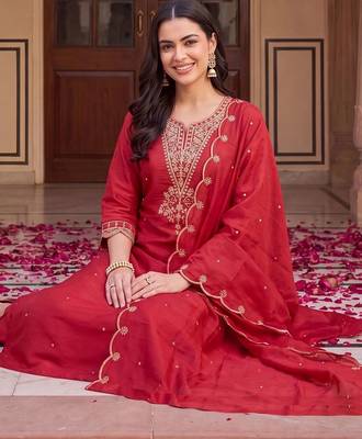 women ethnic motifs embroidered regular thread work kurta 5
