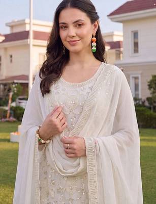 women ethnic motifs embroidered regular sequinned kurta with sharara & with dupatta 2
