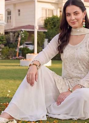 women ethnic motifs embroidered regular sequinned kurta with sharara & with dupatta 3