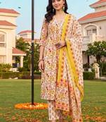 women floral printed regular cotton kurta with trousers & with dupatta