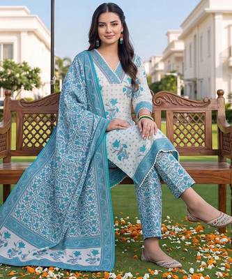 women floral printed regular cotton kurta with trousers & with dupatta 3