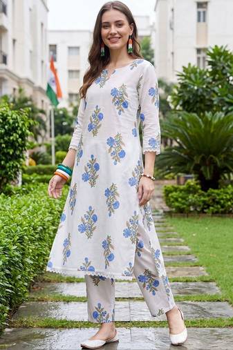 women floral printed regular cotton kurta with trousers