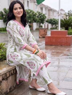 women floral printed regular cotton kurta with trousers 2