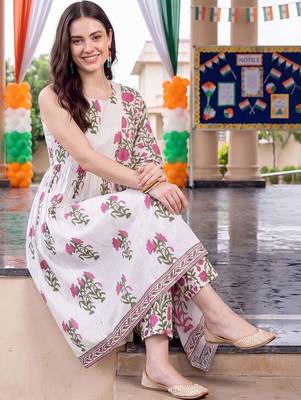 women floral printed regular cotton kurta with trousers & with dupatta 2