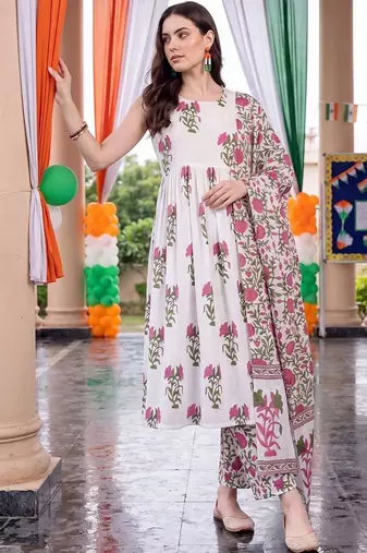 women floral printed regular cotton kurta with trousers & with dupatta