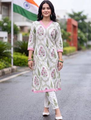 women floral printed regular cotton kurta with trousers 6