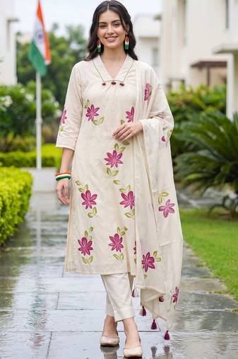 women floral printed regular cotton kurta with trousers & with dupatta