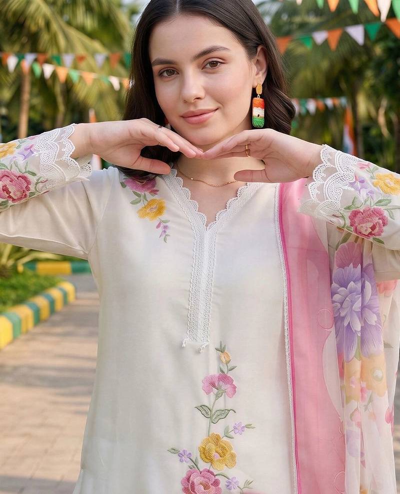 women floral embroidered kurta set with dupatta