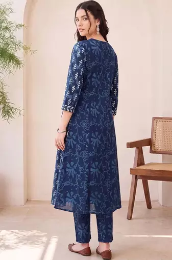 women ethnic motifs printed empire cotton kurta with trousers & with dupatta