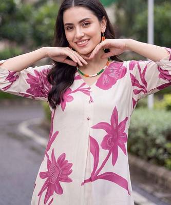 women floral printed regular kurta with trousers 5