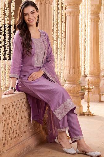 women ethnic motifs embroidered regular thread work kurta with trousers & with dupatta