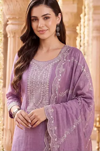 women ethnic motifs embroidered regular thread work kurta with trousers & with dupatta