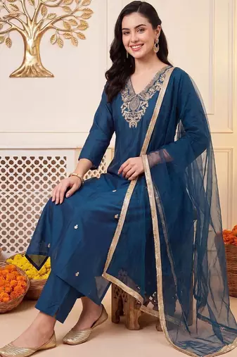 women ethnic motifs embroidered regular thread work kurta with trousers & with dupatta
