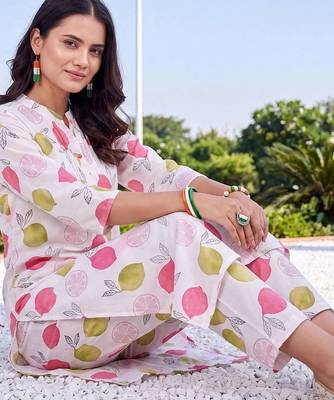 women printed regular cotton kurta with trousers 5