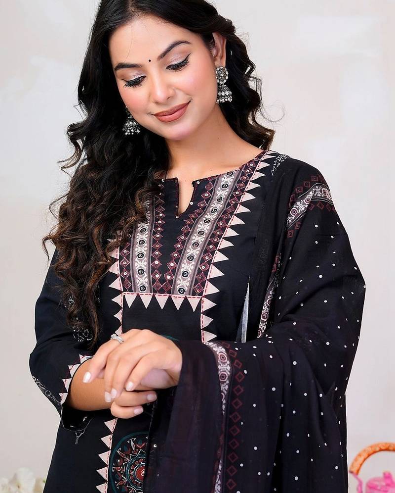 women ethnic motifs printed regular cotton kurta with trousers & with dupatta