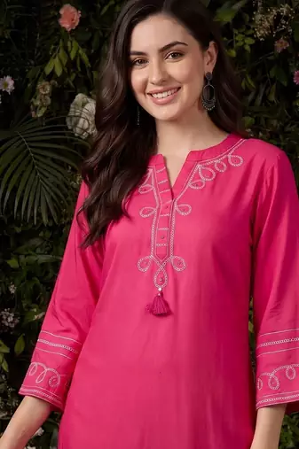 women ethnic motifs embroidered regular thread work kurta with trousers