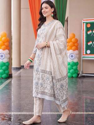 women ethnic motifs printed regular cotton kurta with trousers & with dupatta 3