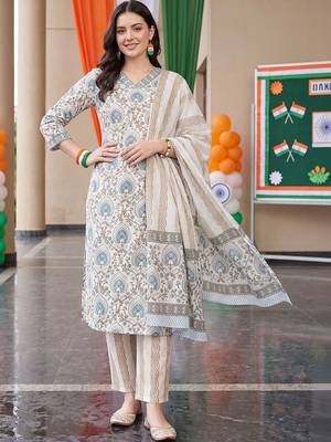 women ethnic motifs printed regular cotton kurta with trousers & with dupatta 6